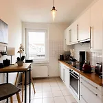 Gruenderzeit-wohnung Stadtmitte Mit Sonnenverwoehntem Balkon Lägenhet Fulda