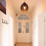 Gruenderzeit-wohnung Stadtmitte Mit Sonnenverwoehntem Balkon Lägenhet