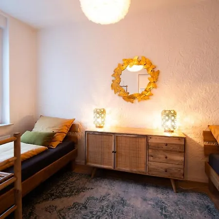 Apartmán Gruenderzeit-wohnung Stadtmitte Mit Sonnenverwoehntem Balkon