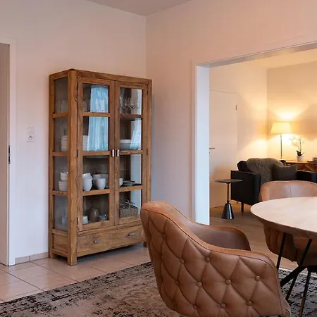 Apartmán Gruenderzeit-wohnung Stadtmitte Mit Sonnenverwoehntem Balkon Fulda