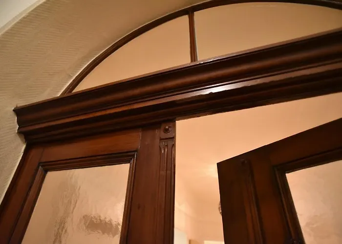 Gründerzeit-wohnung Stadtmitte Mit Sonnenverwöhntem Balkon * Fulda