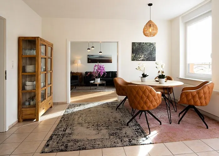 Gruenderzeit-wohnung Stadtmitte Mit Sonnenverwoehntem Balkon Appartement Fulde