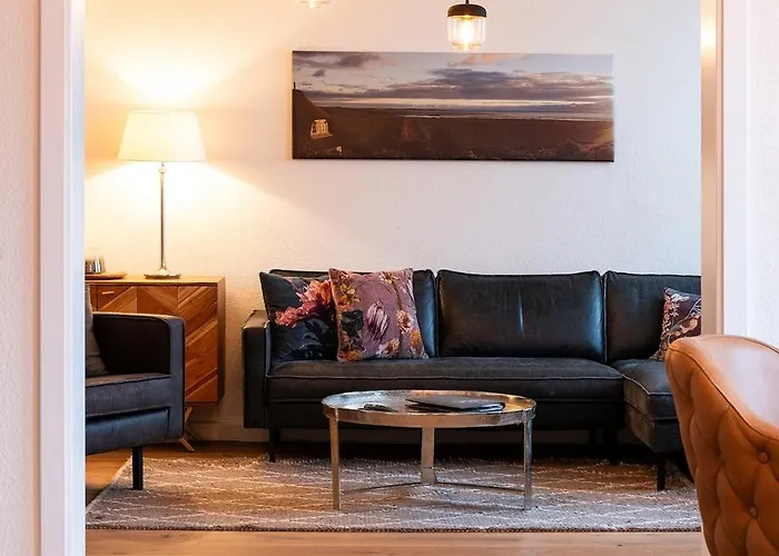 Apartment Gründerzeit-wohnung Stadtmitte Mit Sonnenverwöhntem Balkon